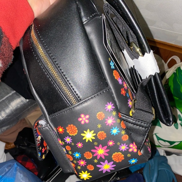 Coco Loungefly Backpack - Picture 6 of 9